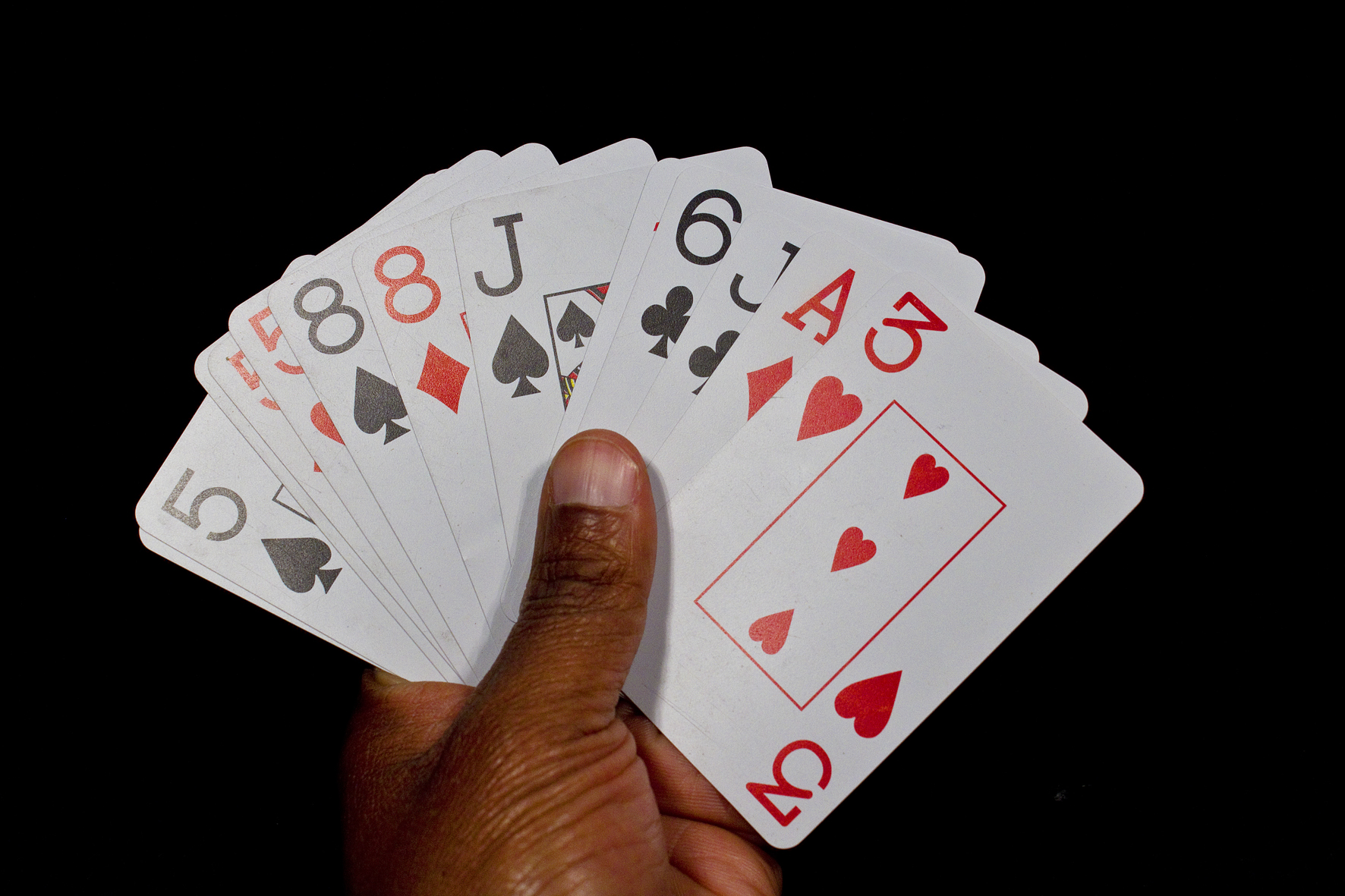 Buraco - Jogo de cartas gratuito! Convide seus amigos e jogue online!